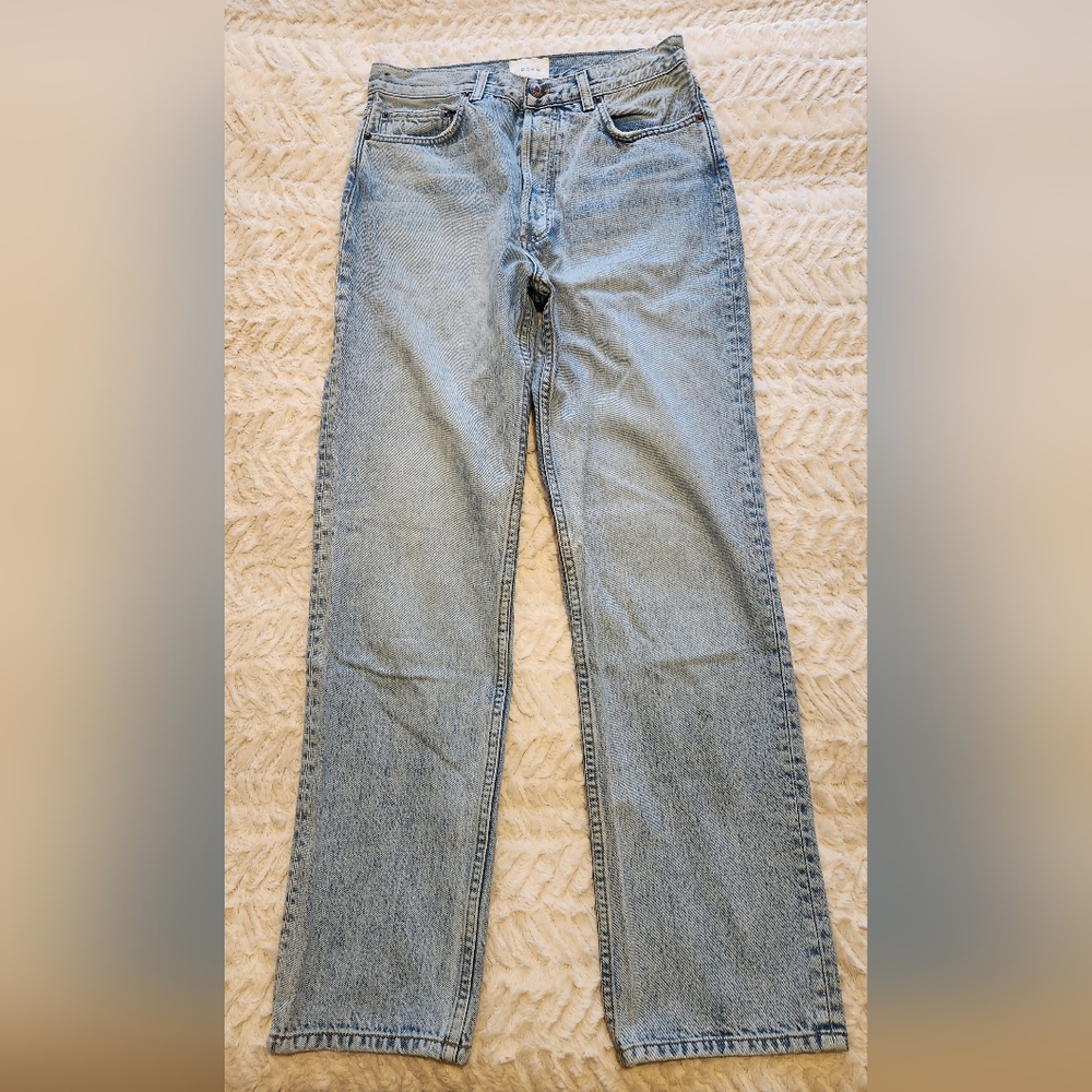 Doen Jeans. Straight leg. Size 28. Great conditioned.